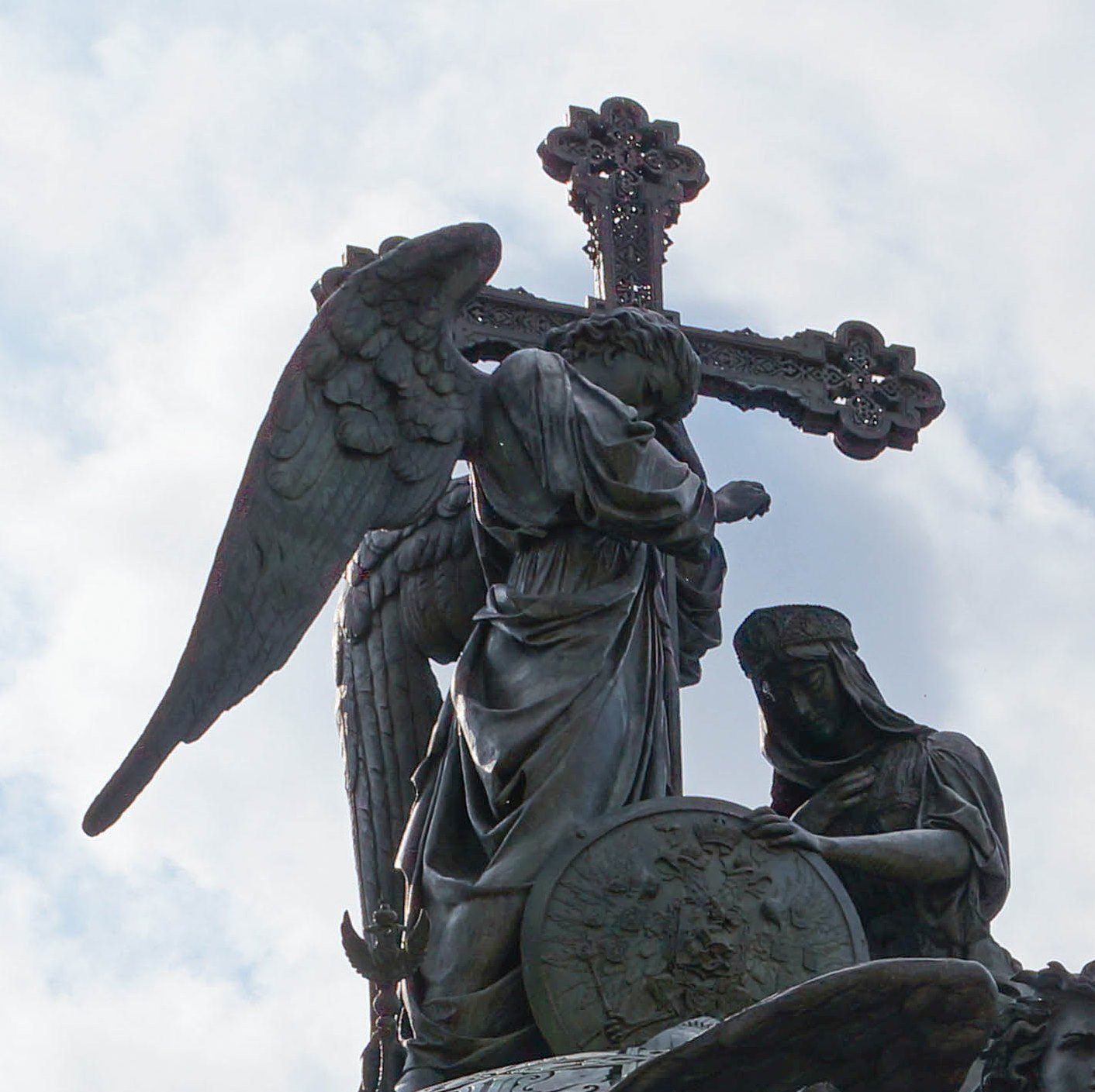Памятник тысячелетие России ангел